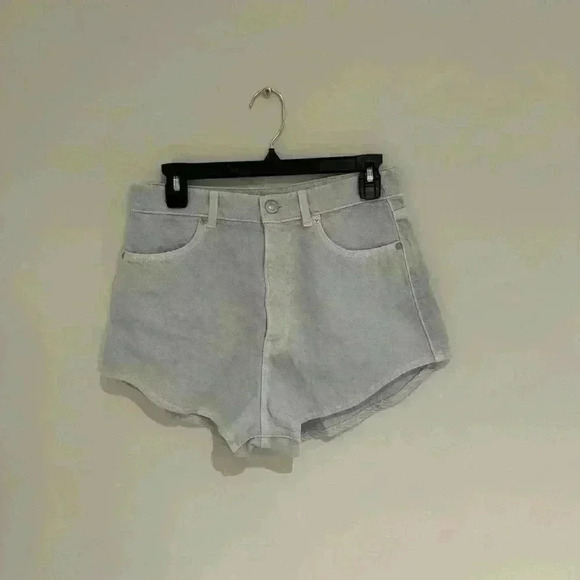 Zara Periwinkle Denim Shorts Size US 8 Like New - Picture 1 of 2